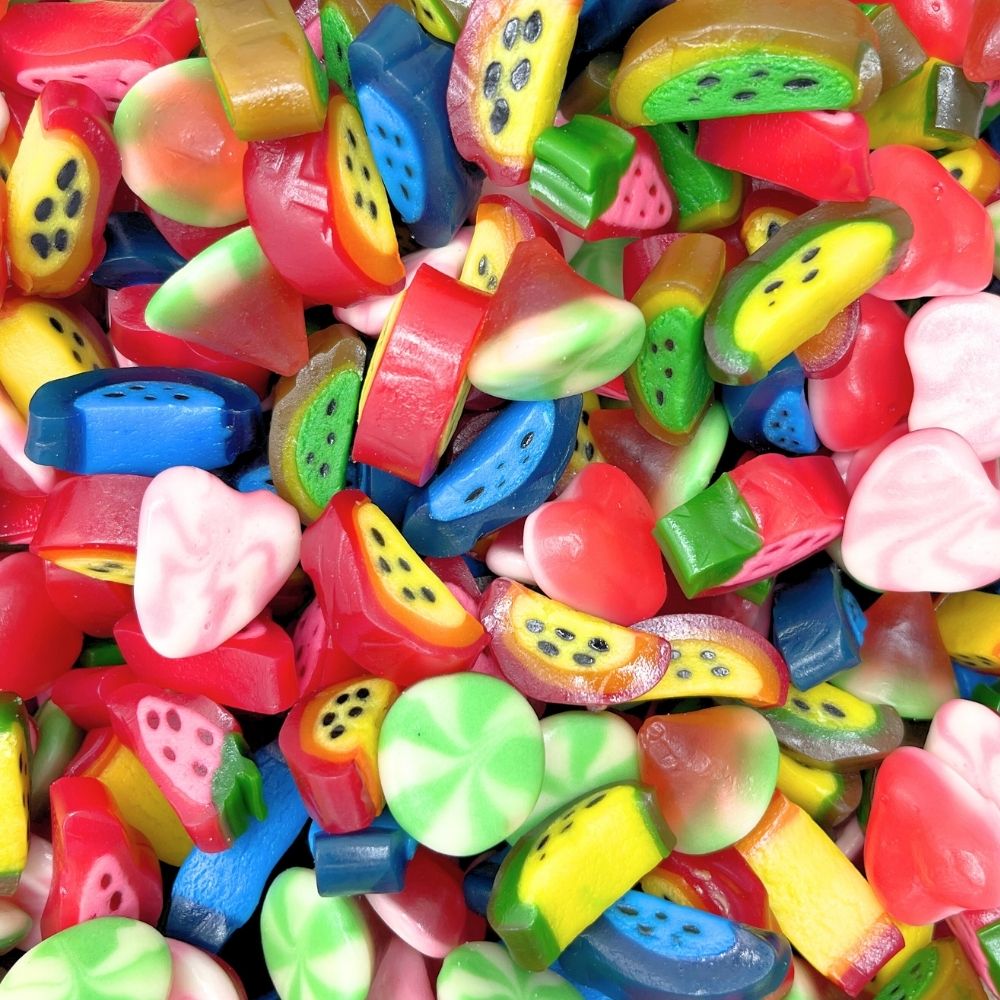 Süße Fruchtgummimischung, weiches, zähes Sortiment in tropischen Beerenaromen