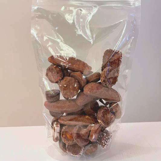 Schwedische Schokoladenmischung – Beliebte Süßigkeit mit Toffee, Streuseln, Pilzen und Kokos